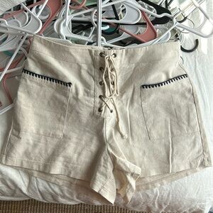 High waisted creme shorts